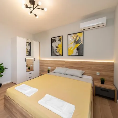 Arte - Free Parking Garage Apartman Burgasz